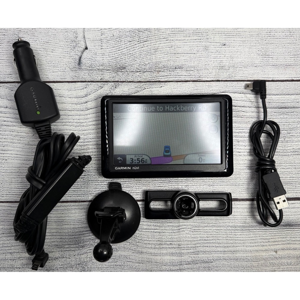 Garmin Nuvi 1490 GPS Navigator 5 Inch Bluetooth Lane‎ Assist Bundle Black